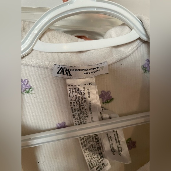 Zara- Crop Top - Picture 3 of 3